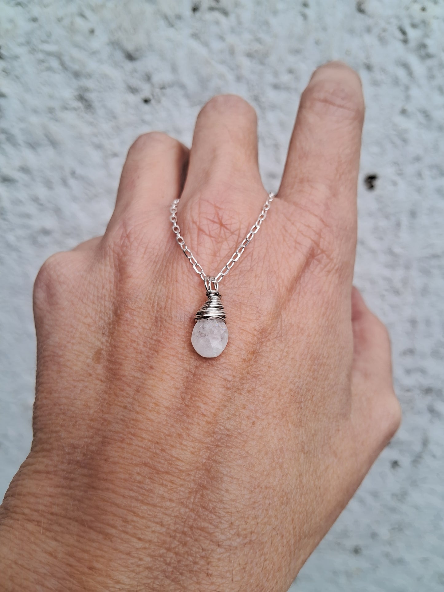 Collar puntito de Piedra Luna