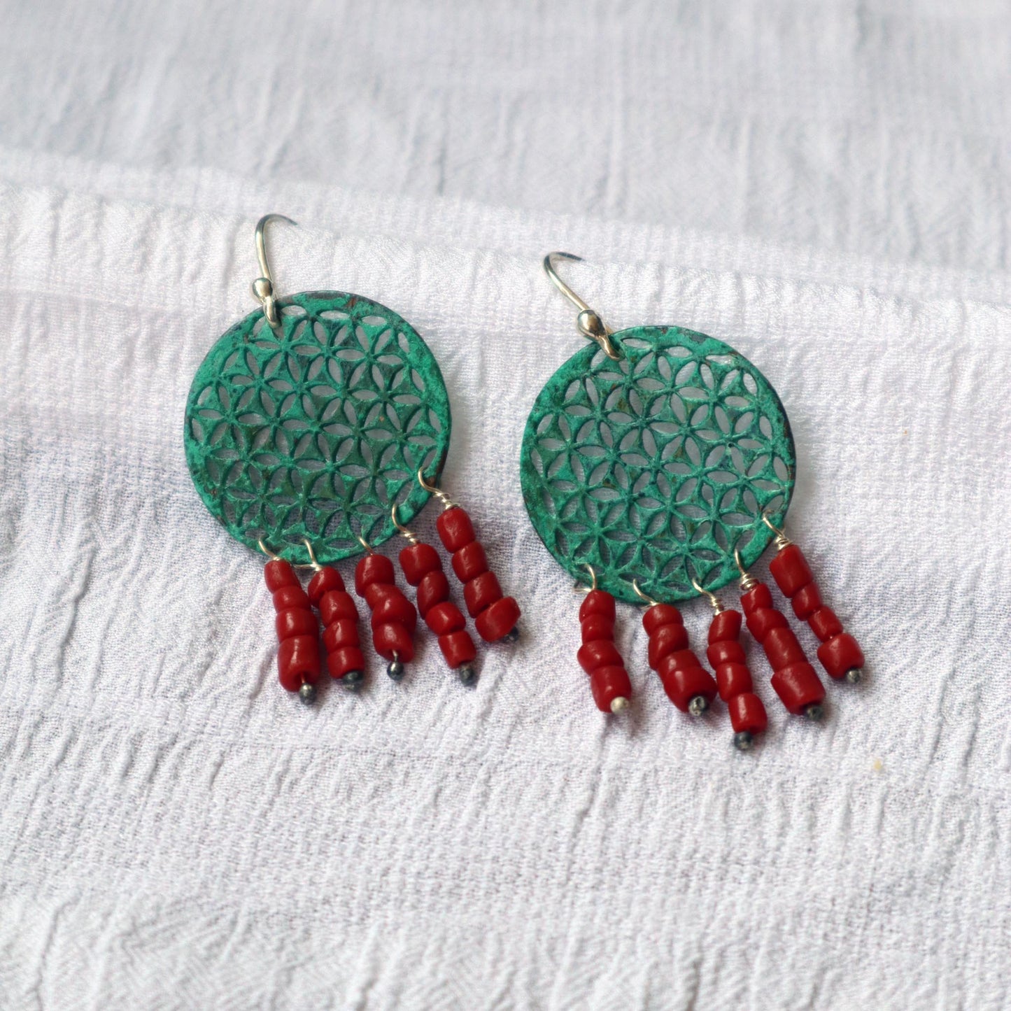 AROS FLOR DE LA VIDA PÁTINA VERDE Y CORAL