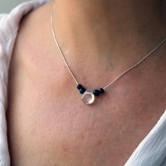 COLLAR GOTA DE CUARZO Y ONIX