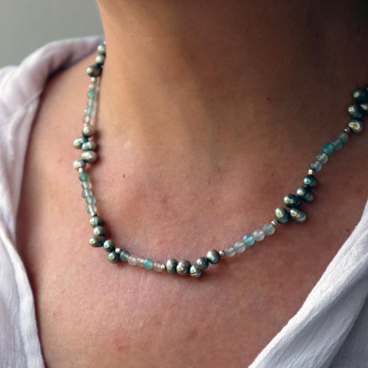 COLLAR PIEDRAS Y PERLAS