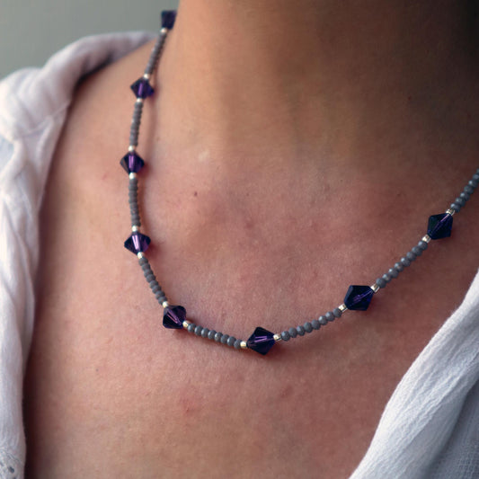 COLLAR MORADO