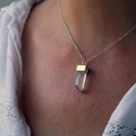 COLLAR PUNTA DE CUARZO G